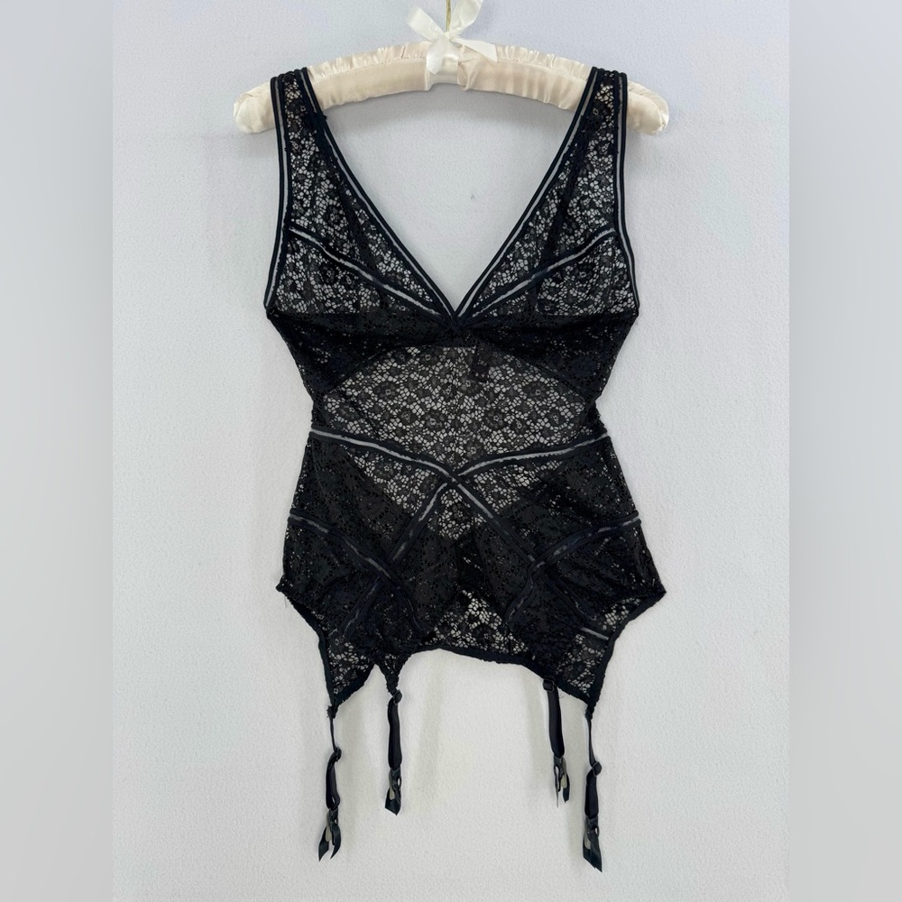 Victoria's Secret Seamlesss Lace Lingerie Black Bustier With Garter Clips Sz S